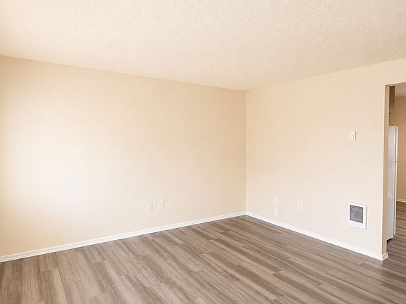 5th image of 3720 S Manitou Way #A