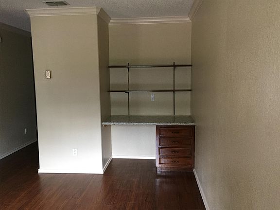 5th image of 302 N Montevideo Ave APT 6
