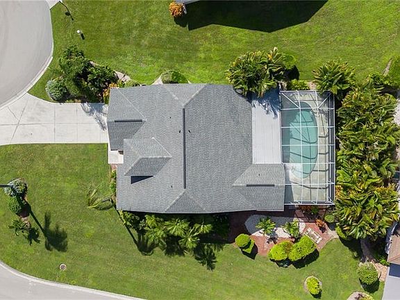 3rd image of 720 Belville BLVD