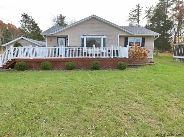 63 Carle Terrace, Lake Katrine, NY 12449