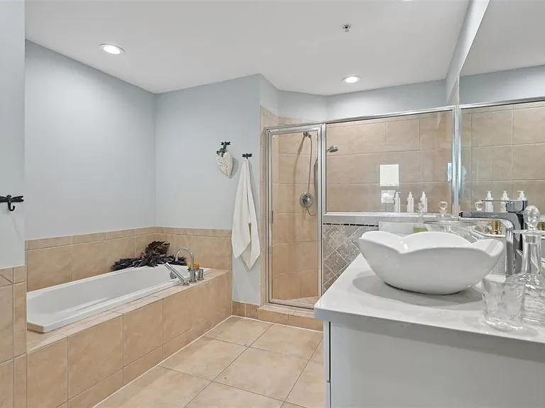 1771 Ringling Blvd #1001 — Photo 45