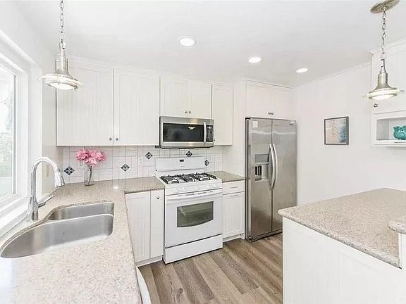 5th image of 4912 Lori Ann Ln #A