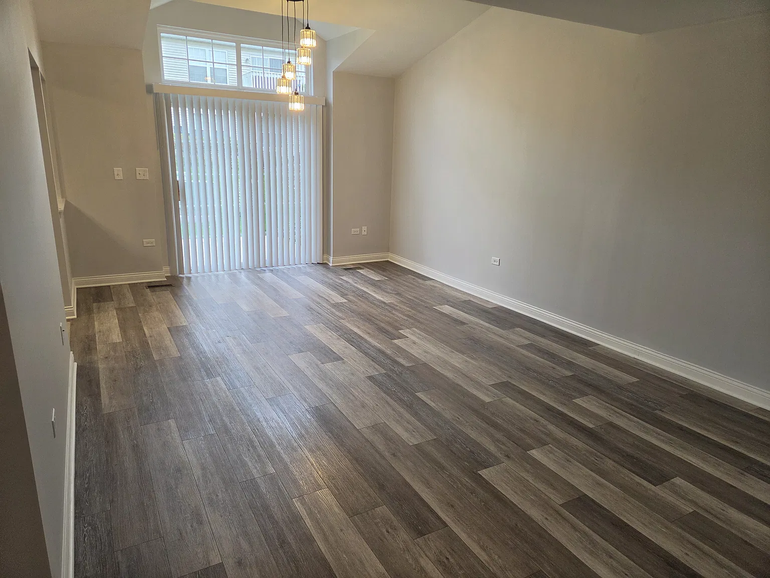 2 bed, 1101 sqft, $2,350 — Photo 4