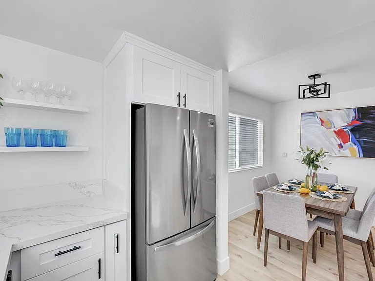 1075 Molino Ave #3 — Photo 27