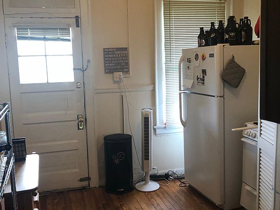 2nd image of 2413 Floyd Ave APT D