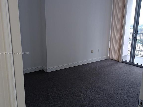 3rd image of 1750 N Bayshore Dr APT 3909