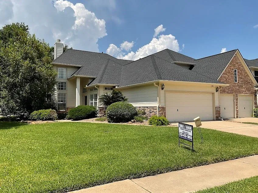 3 bed, 2.5 bath, 2052 sqft, $2,969 — Photo 1