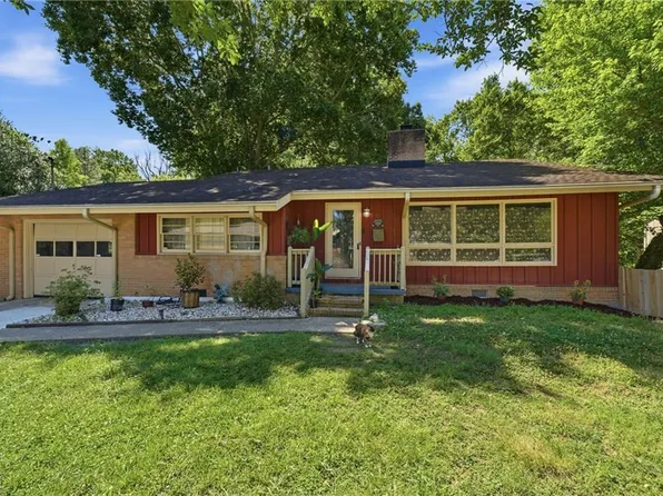 22 Garfield Dr, Newport News, VA 23608