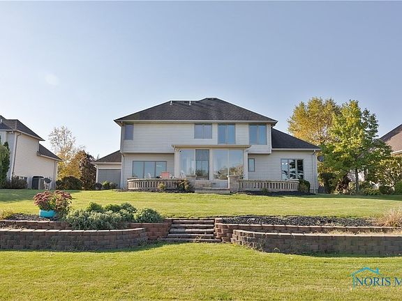 3rd image of 8545 Tawa Creek Dr