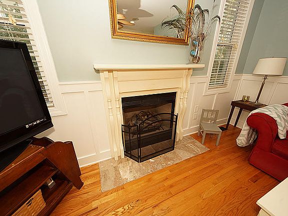 4th image of 131 White Pine Way