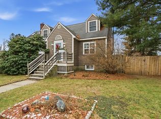4 Laurel St, Woburn, MA 01801