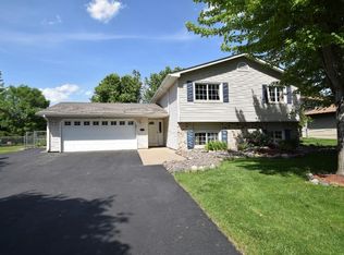 2710 94th Way N, Brooklyn Park, MN 55444