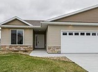 413 Fawn Run, Kenyon, MN 55946