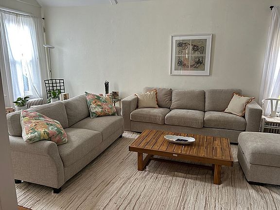 5th image of 375 Summer St