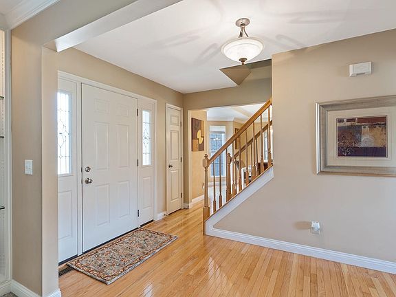 3rd image of 1581 Winford Ct