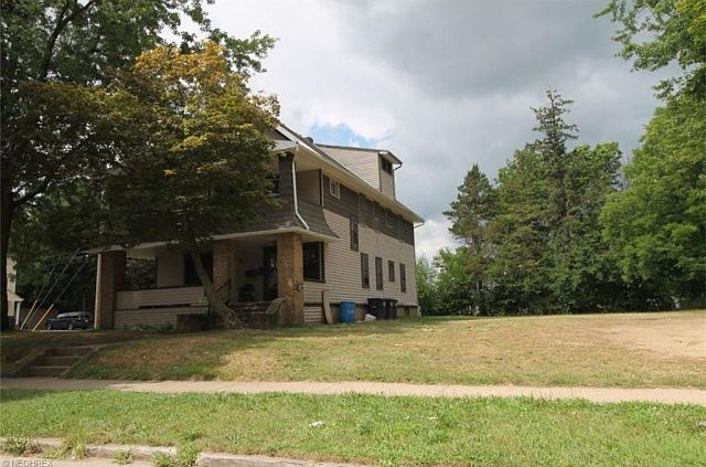 2nd image of 416 Wildwood Ave