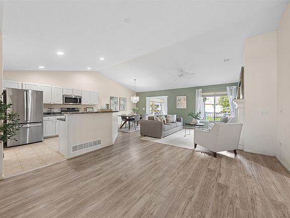 2nd image of 6126 Pinewood Ct
