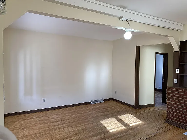 2918 Dupont Ave N #1 — Photo 5