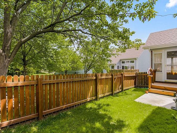 3rd image of 6906 W 156th St