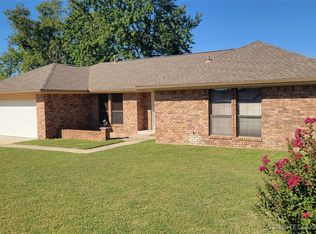 1317 Willow Brook St, Ada, OK 74820