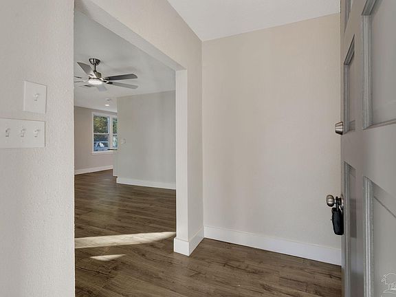 4th image of 7104 W Jackson St
