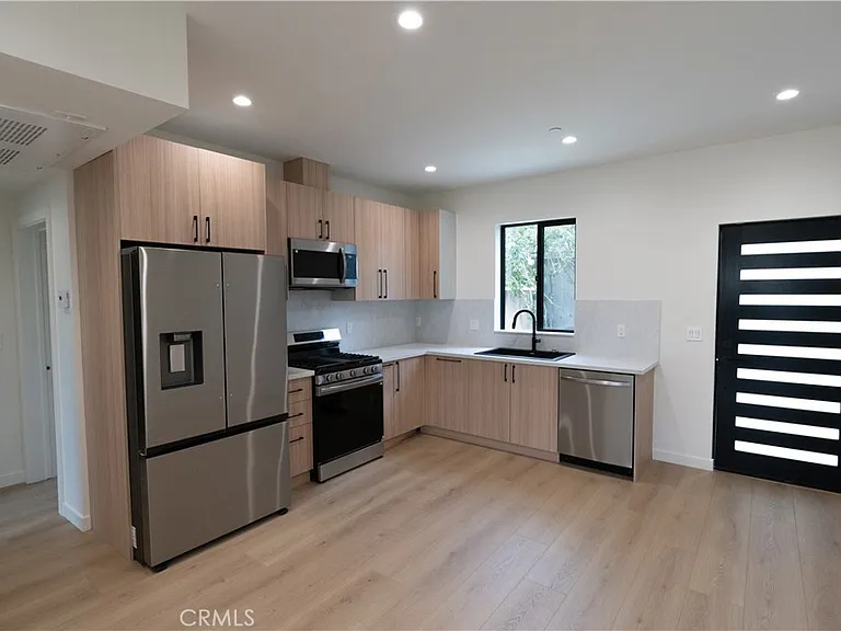 13500 Bessemer St — Photo 6
