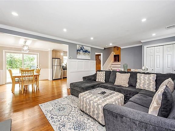 4th image of 351 Smith Rd