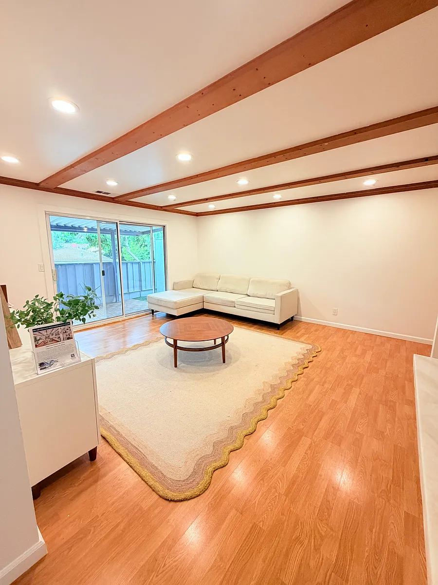 Building Photo - 14245 Lora Dr #16