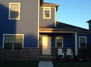693 N Wordsworth Ln, Fayetteville, AR 72704