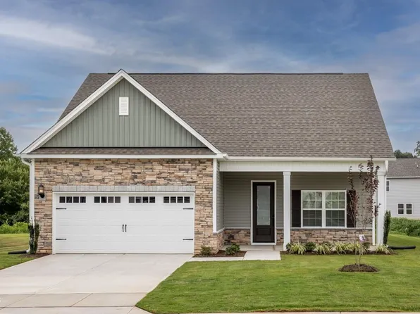205 Custer Dr, Mebane, NC 27302
