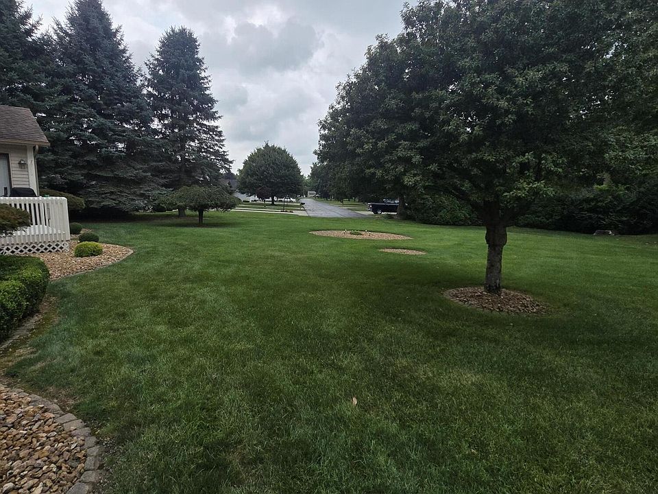 2nd image of 100 Briarwood Cir