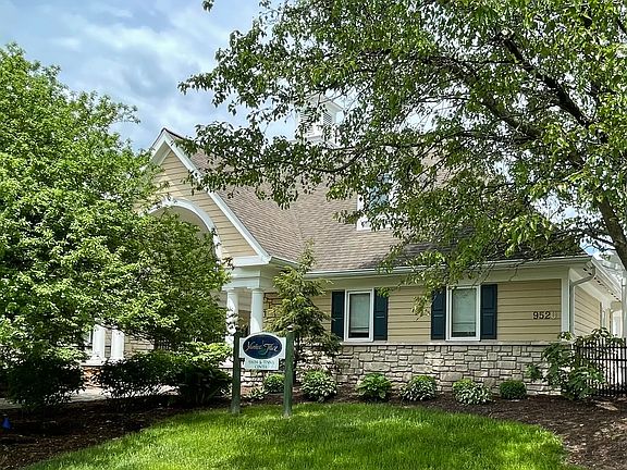 3rd image of 1433 Spanish Moss Way
