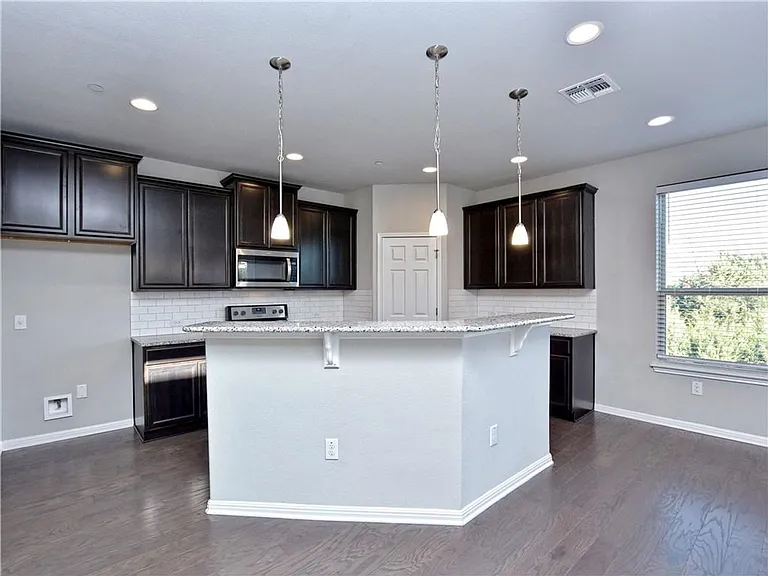 3240 E Whitestone Blvd #21 — Photo 10