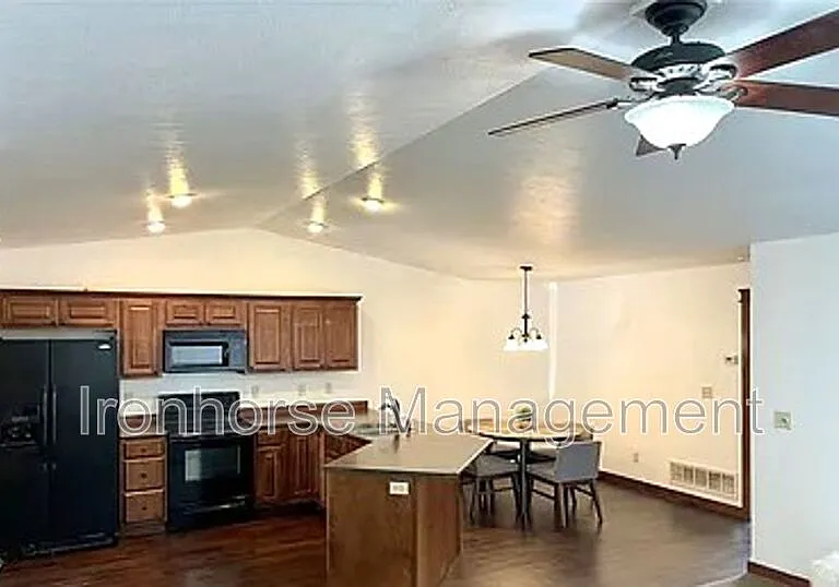 103 Covey Ct #A — Photo 8