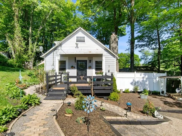 5 Elm St, Vernon Twp., NJ 07422