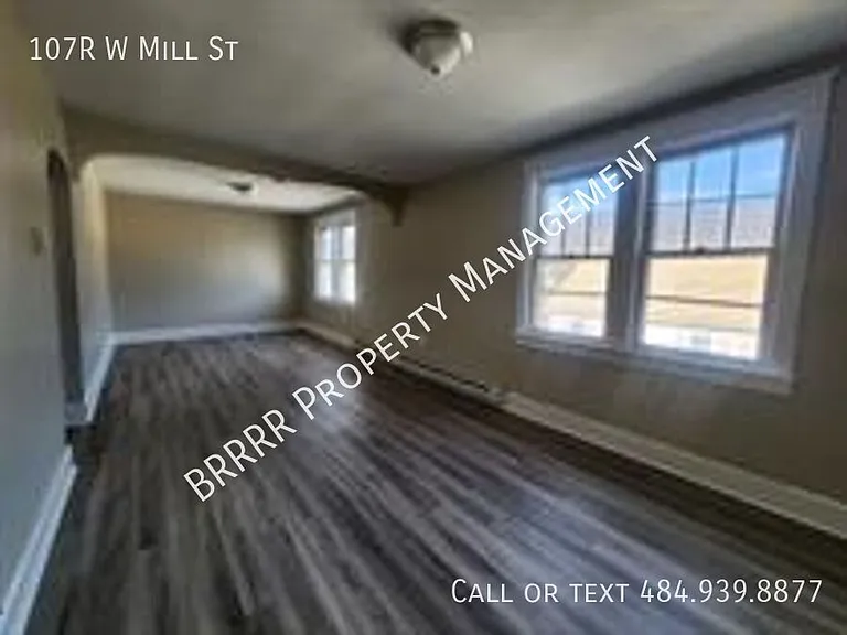 107R W Mill St — Photo 12