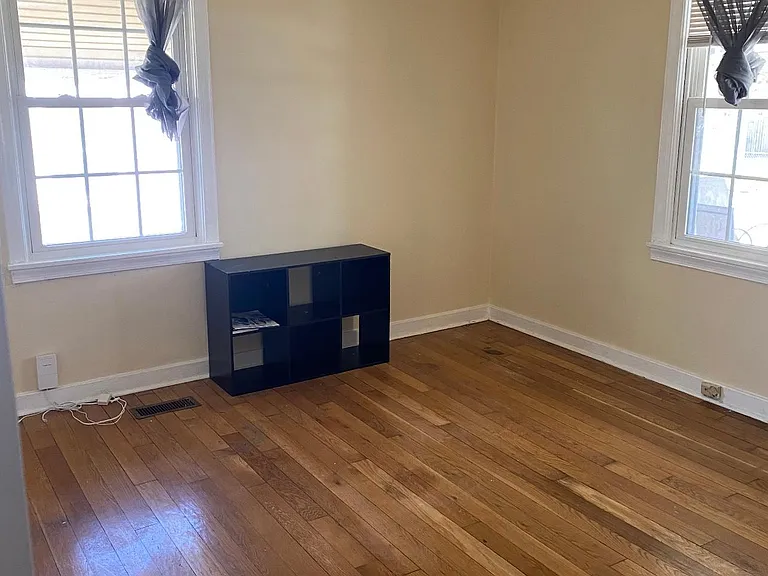3902 Hawthorne Ave SW — Photo 13