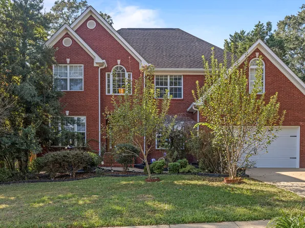 4897 Hampshire Pl, Hixson, TN 37343