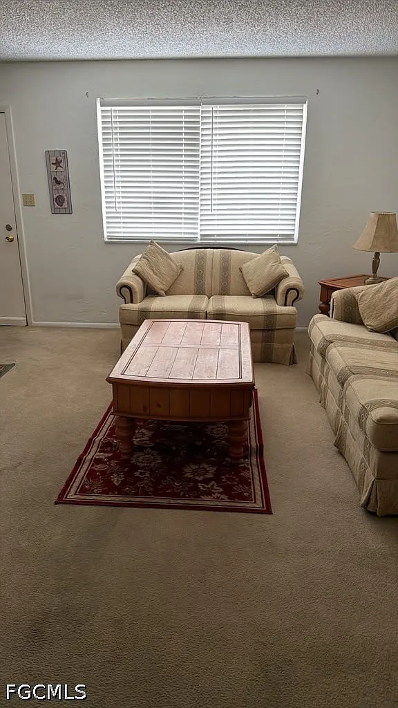 1 bed, 1.0 bath, 743 sqft, $1,000 — Photo 3