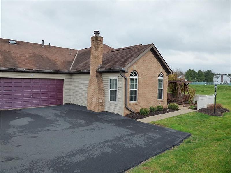 1st image of 67 Ashford Dr