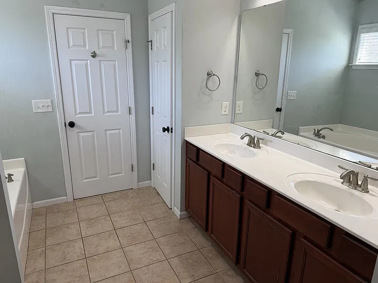 703 Stagecoach Dr — Photo 26