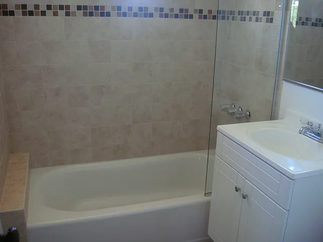 7930 Willoughby Ave — Photo 3
