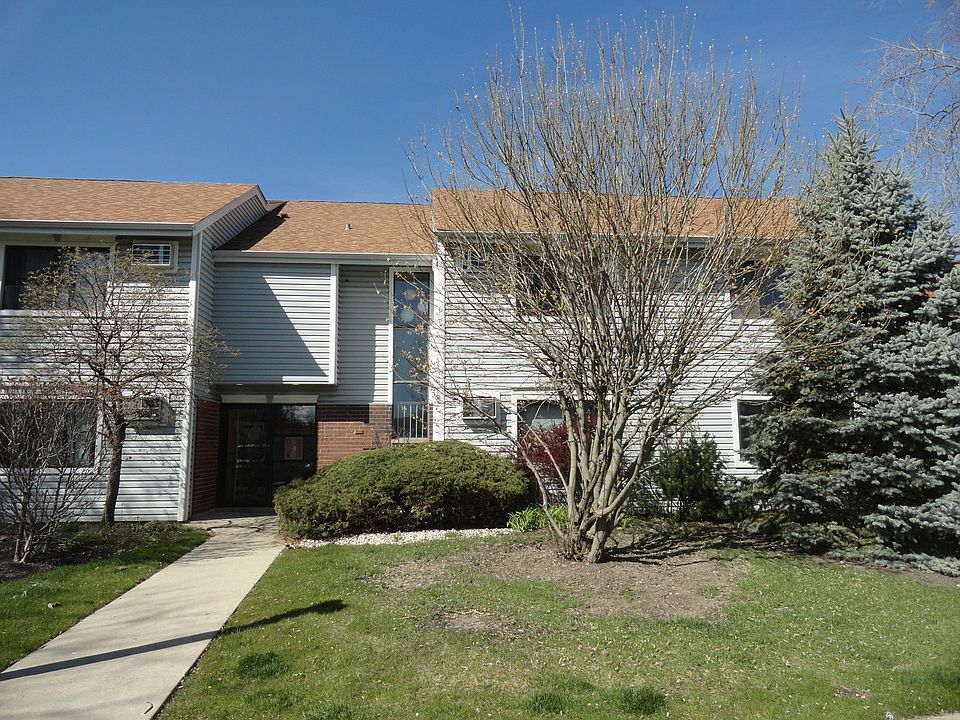1st image of 300 Bayside Dr Unit 6
