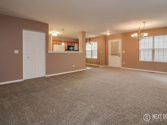 5th image of 2427 Stoughton Cir #2427