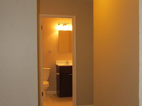 5th image of 180 Buckingham Ave APT 112