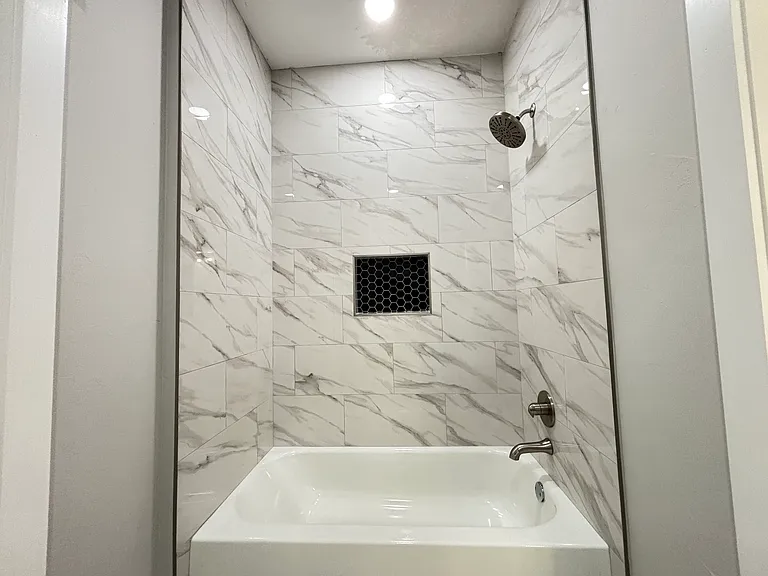 Jack & Jill Bath
