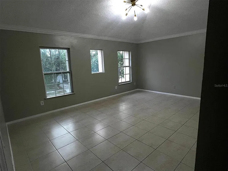 Timberbend Cir — Photo 14