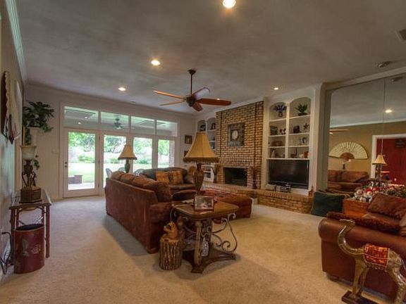 5th image of 135 Cliffside Dr N