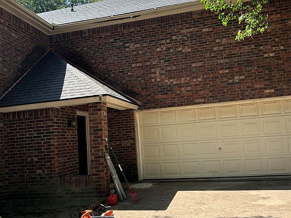 2nd image of 544 Renee Ln