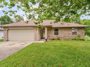 450 S Basswood Avenue, Republic, MO 65738